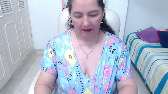 Snapshot of leonela_69 chatting on May 18, 11:43 pm leonela 69 online show from May 18, 11:43 pm