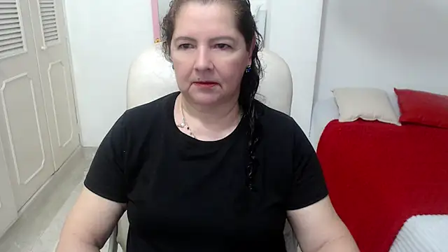 Snapshot of leonela_69 chatting on June 2, 12:23 am leonela 69 online show from June 2, 12:23 am