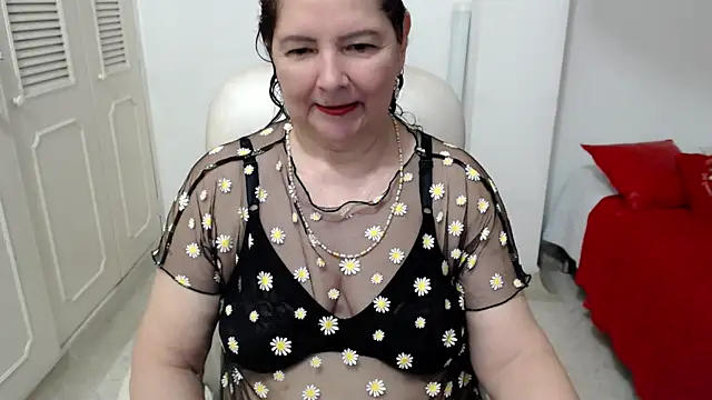 Snapshot of leonela_69 chatting on June 11, 11:25 pm leonela 69 online show from June 11, 11:25 pm