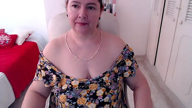 Snapshot of leonela_69 chatting on June 28, 2:01 pm leonela 69 online show from June 28, 2:01 pm