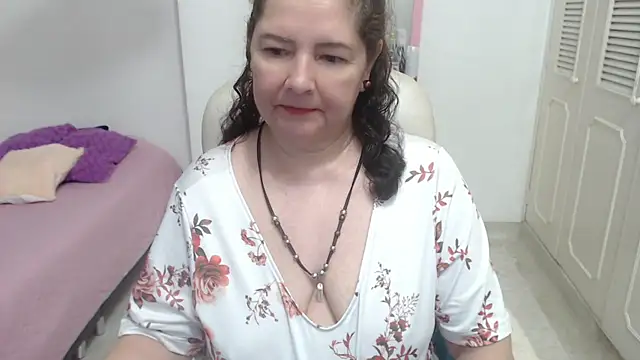 Snapshot of leonela_69 chatting on July 1, 9:22 am leonela 69 online show from July 1, 9:22 am