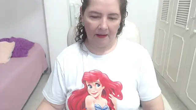 Snapshot of leonela_69 chatting on July 9, 12:26 am leonela 69 online show from July 9, 12:26 am