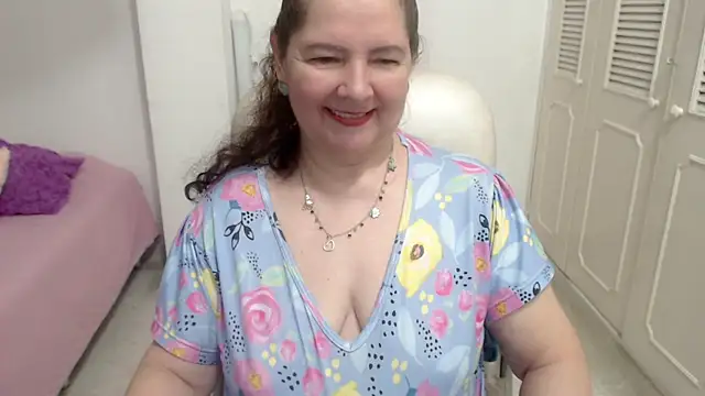Snapshot of leonela_69 chatting on July 9, 11:31 pm leonela 69 online show from July 9, 11:31 pm