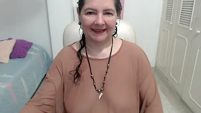 Snapshot of leonela_69 chatting on July 19, 12:14 am leonela 69 online show from July 19, 12:14 am