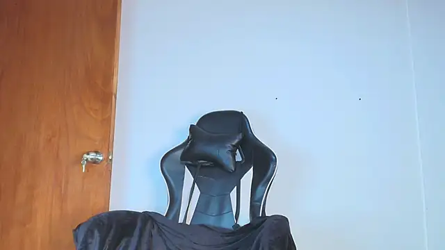 Snapshot of natasha_steele chatting on November 3, 9:16 pm natasha steele online show from November 3, 9:16 pm