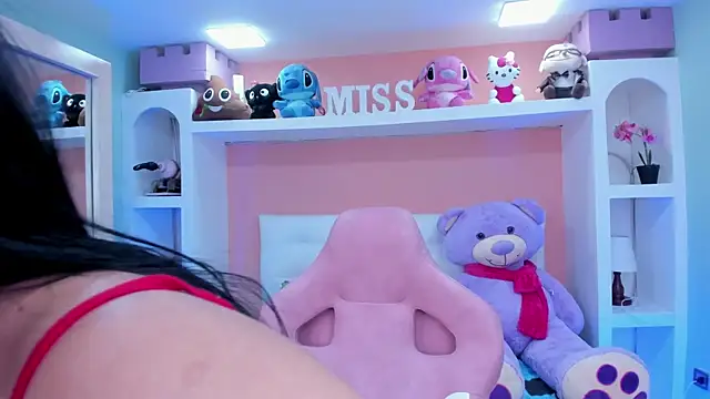 Snapshot of miss___megan chatting on October 25, 6:02 pm miss megan online show from October 25, 6:02 pm