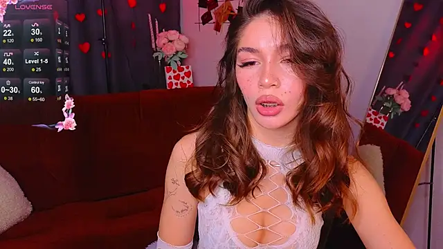 Caroline  Brown online show from February 19, 1:29 am