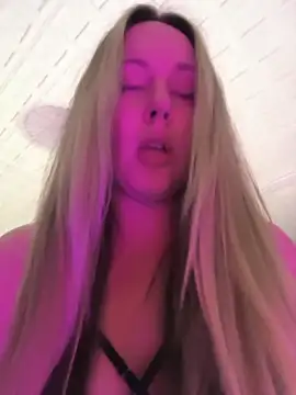 Mona Plus online show from January 5, 6:00 pm