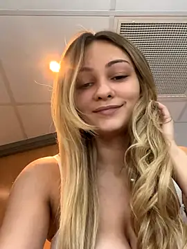 Snapshot of skyemorgan01 chatting on November 13, 12:15 pm skyemorgan01 online show from November 13, 12:15 pm