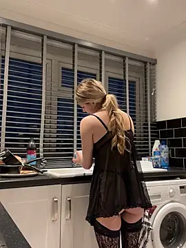 Snapshot of skyemorgan01 chatting on February 7, 5:38 pm skyemorgan01 online show from February 7, 5:38 pm