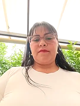 Snapshot of promiscuous-indecent-momm chatting on June 7, 2:10 pm promiscuous-indecent-momm online show from June 7, 2:10 pm