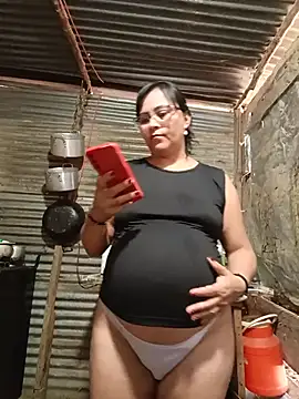 Snapshot of promiscuous-indecent-momm chatting on July 16, 8:48 pm promiscuous-indecent-momm online show from July 16, 8:48 pm
