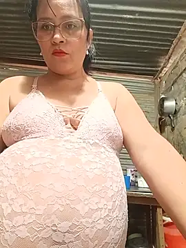 Snapshot of promiscuous-indecent-momm chatting on July 23, 9:13 pm promiscuous-indecent-momm online show from July 23, 9:13 pm