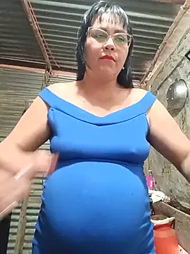 Snapshot of promiscuous-indecent-momm chatting on July 27, 8:38 pm promiscuous-indecent-momm online show from July 27, 8:38 pm