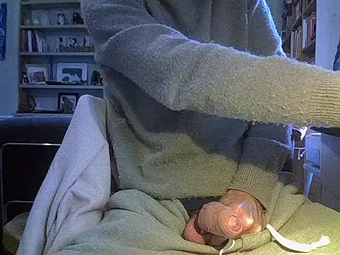 createur34 online show from February 25, 8:24 am