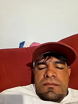 guajiro276565 online show from April 2, 6:05 pm