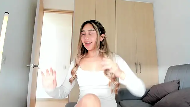 Snapshot of Hornyholly__ chatting on January 31, 8:29 pm Hornyholly online show from January 31, 8:29 pm