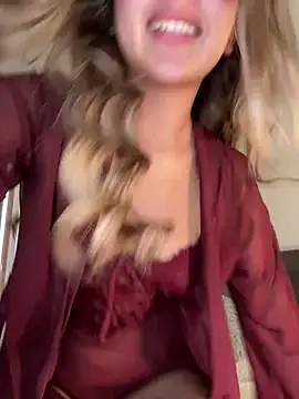 Snapshot of Hornyholly__ chatting on March 20, 4:01 pm Hornyholly online show from March 20, 4:01 pm