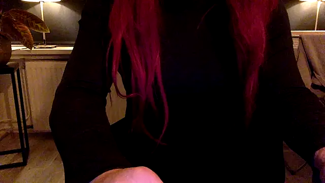 Bleueyez007 online show from February 5, 11:31 pm