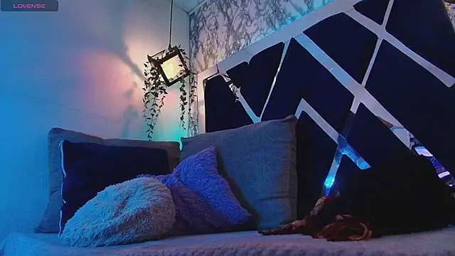 charlotte bluee online show from September 16, 6:42 pm