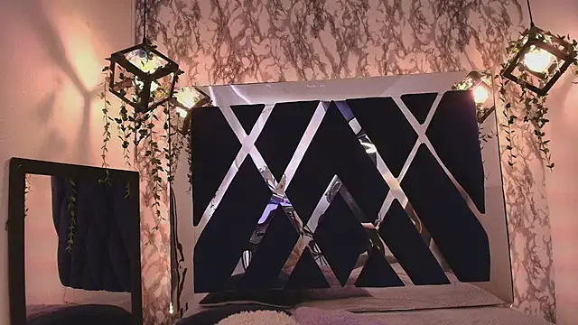 charlotte bluee online show from October 28, 6:32 pm