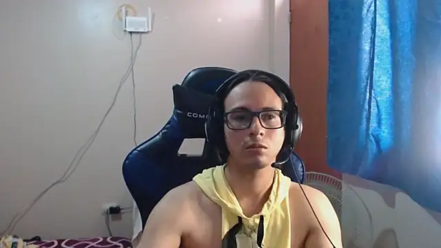 cholitohermoso online show from February 13, 6:48 pm