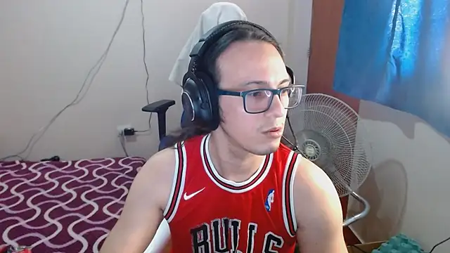 cholitohermoso online show from February 15, 6:12 pm