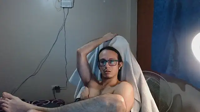 cholitohermoso online show from February 16, 12:19 am