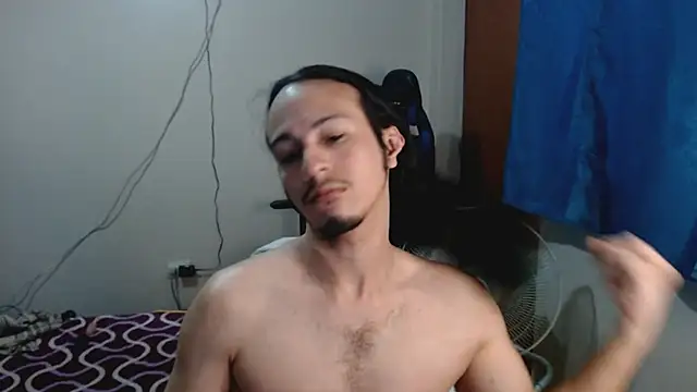 cholitohermoso online show from March 4, 1:45 am