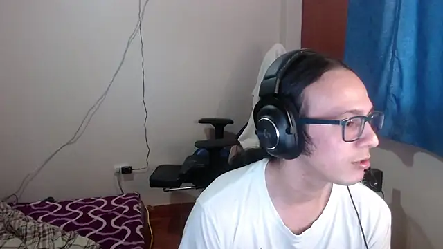 cholitohermoso online show from March 12, 2:12 pm