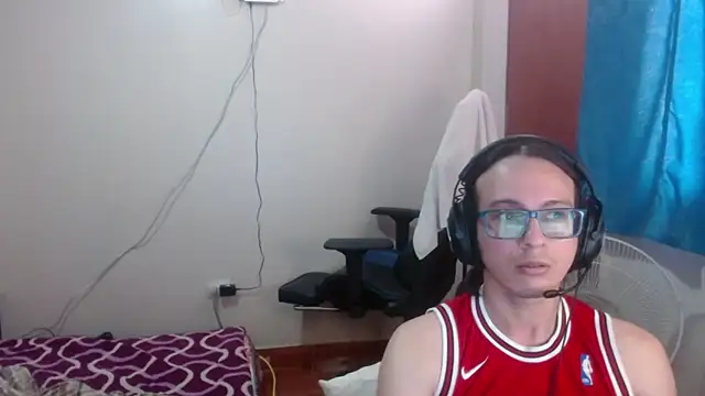 cholitohermoso online show from March 13, 5:28 pm