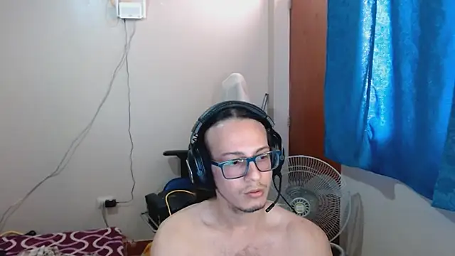 cholitohermoso online show from March 21, 7:13 pm