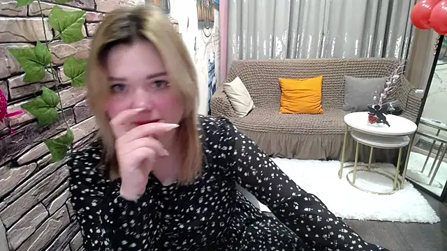 Snapshot of Finna_39 chatting on February 17, 9:52 pm Finna 39 online show from February 17, 9:52 pm