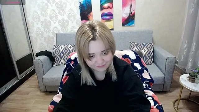 Snapshot of Finna_39 chatting on October 7, 11:02 pm Finna 39 online show from October 7, 11:02 pm