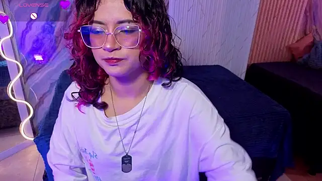 kristen tay online show from April 30, 3:02 am