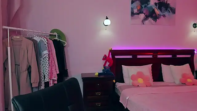 GabriellaMays online show from February 20, 5:33 am