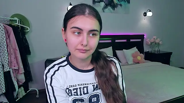 GabriellaMays online show from March 7, 5:08 am