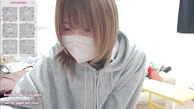 Snapshot of FUYU_rain chatting on April 24, 1:08 am FUYU rain online show from April 24, 1:08 am