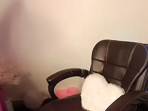 megancatluna online show from November 30, 5:00 am