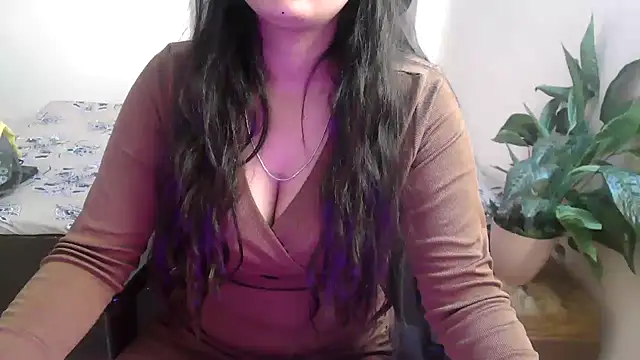 Snapshot of megancatluna chatting on April 2, 11:19 am megancatluna online show from April 2, 11:19 am
