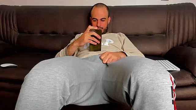 sexyhotmusclesforyou1 online show from March 2, 12:22 pm