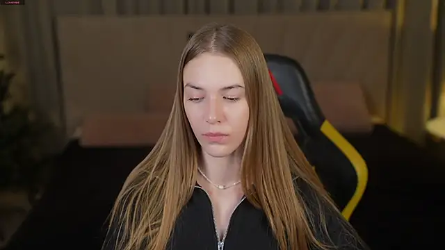 Layla Sweet  online show from January 14, 8:47 pm