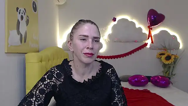 TessaDaybreak online show from March 14, 4:09 pm