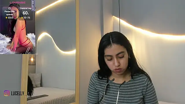 Snapshot of lucelly_15 chatting on October 27, 11:47 am lucelly 15 online show from October 27, 11:47 am