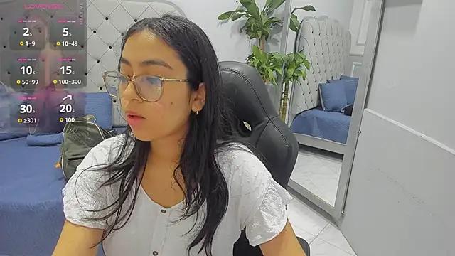 Snapshot of lucelly_15 chatting on February 19, 11:39 am lucelly 15 online show from February 19, 11:39 am
