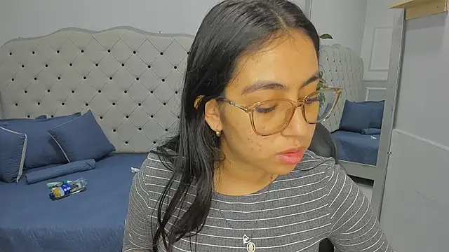 Snapshot of lucelly_15 chatting on February 20, 11:54 am lucelly 15 online show from February 20, 11:54 am