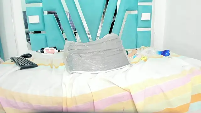 ebony valentina online show from March 20, 4:51 am