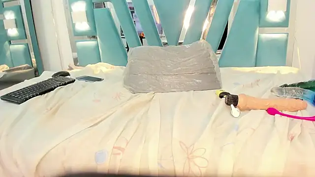 ebony valentina online show from March 21, 6:49 am