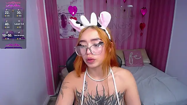 Snapshot of Anni_acker_b chatting on February 17, 10:36 pm Anni acker b online show from February 17, 10:36 pm