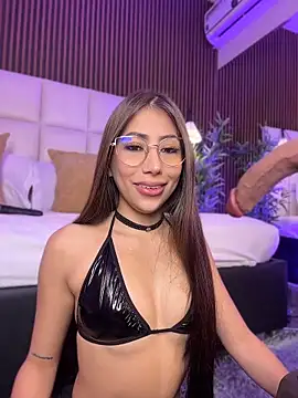 Snapshot of MelanieHillss chatting on May 16, 10:36 am MelanieHillss online show from May 16, 10:36 am